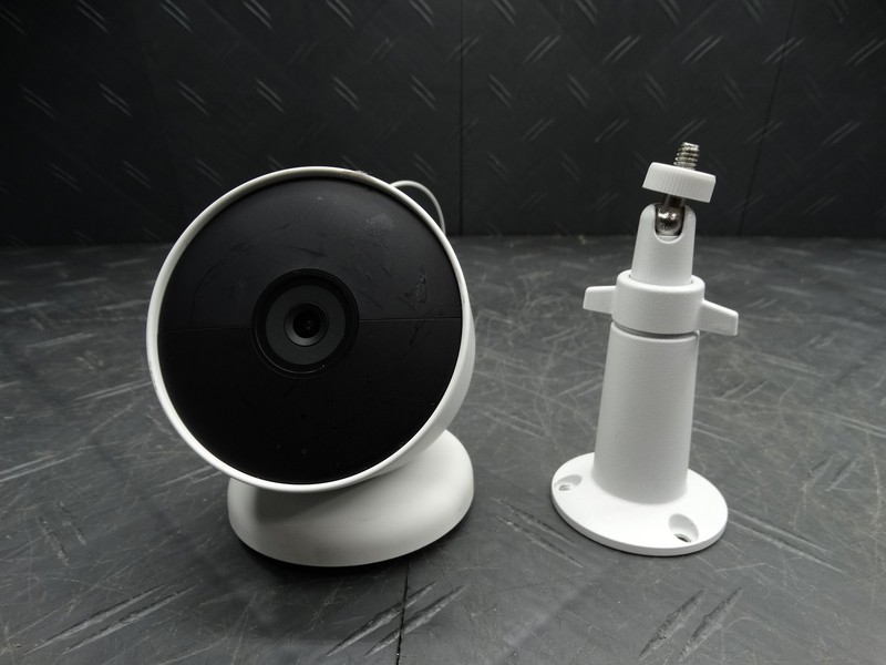 Google Nest Indoor/Outdoor Wireless Smart Security Camera G3AL9