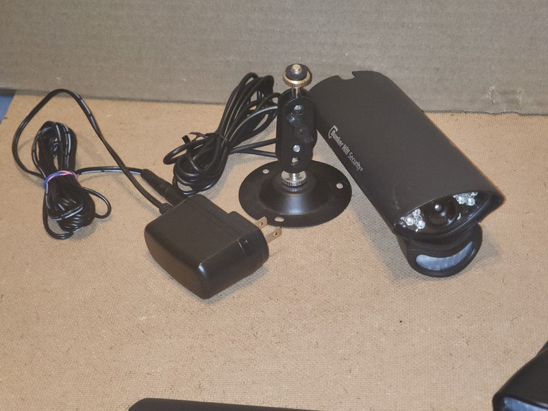 Bunker Hill Security 62367 Wireless Camera Add or Replacement W/Wall Mounting gallery