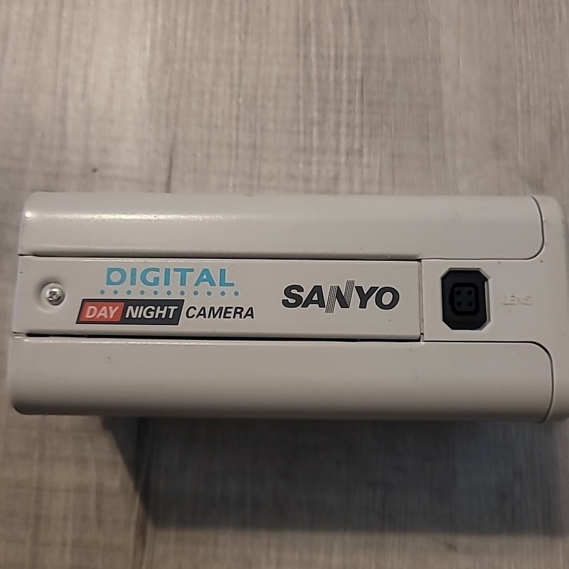 Sanyo VCC-4594 3.8W Day/Night Digital Surveillance Security Camera, White “I2C”