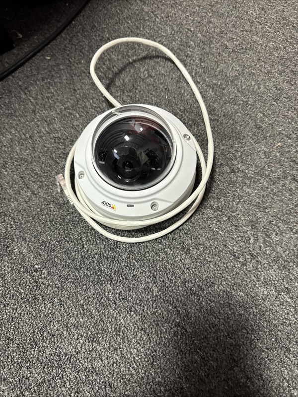 Axis M3024-lVE Indoor/Outdoor Network Security Camera - Tested & Working gallery