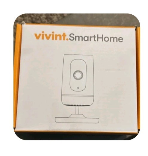 Vivint SmartHome Indoor 1080p Wi‑Fi IP Camera, Wired, White w/ Adapter Bracket gallery