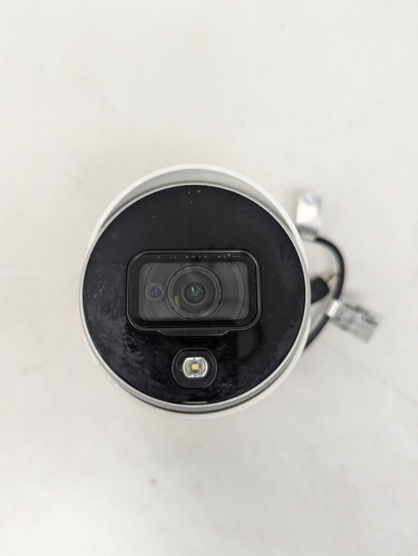 Lorex C882DA 4K Ultra HD Active Deterrence Security Camera - White gallery