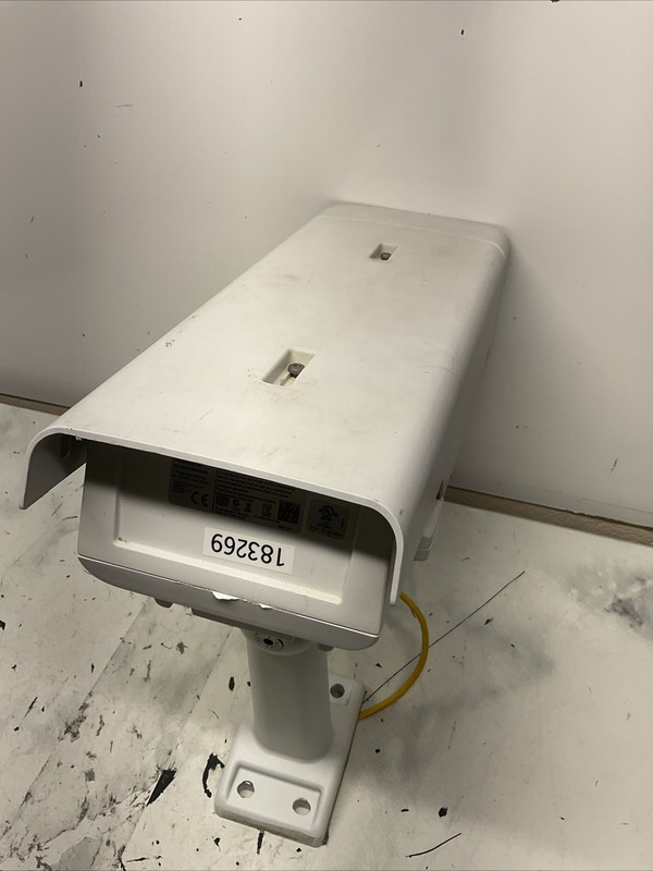 AXIS P1354-E CCTV SECURITY CAMERA 0528-501-02 w/ Mount. J-46 gallery
