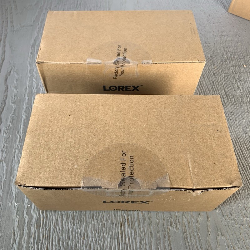 Lot of 4 Lorex C883DA-Z Indoor/Outdoor 4K CVI Deterrence Bullet Security Camera gallery