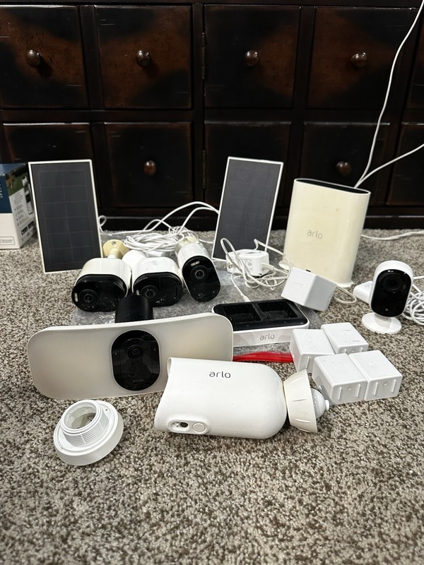 LOT of 5 Arlo camera system wireless outdoor