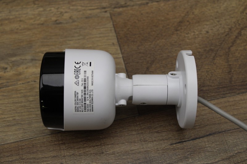 Wisenet SDC-89447BF Color HD Security Camera and 60ft Cable gallery