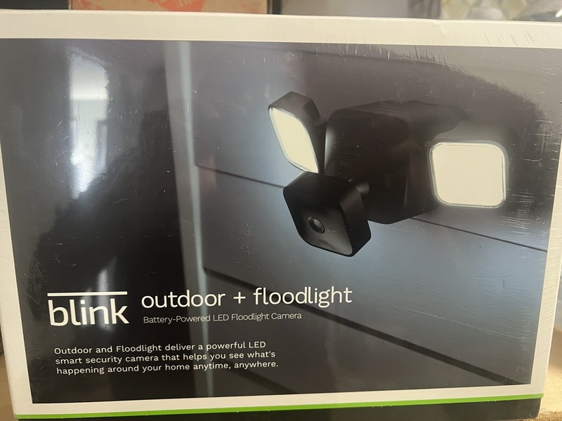 Blink Wireless Outdoor + Floodlight HD Security Camera Kit - Black gallery