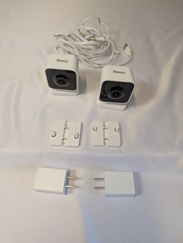 Roku CS1000P25 Smart Home Indoor Camera (2-Pack) Wired Security 1080p HD *NEW gallery