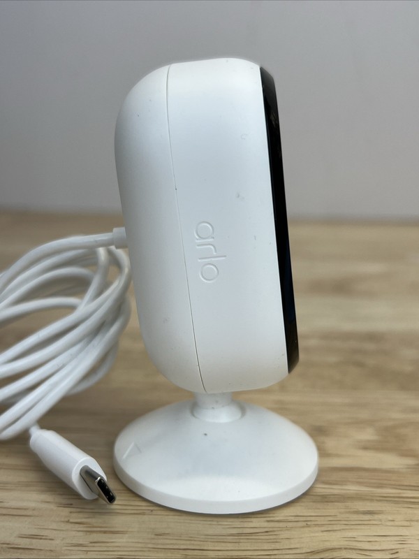 Arlo Essential Wireless Indoor 2K Security Camera (2nd Gen) 1 Pack-White gallery