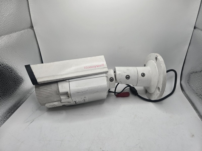 Honeywell HB75H Bullet Security Camera 700TVL 2.8-12mm VF IR NTSC 12VDC