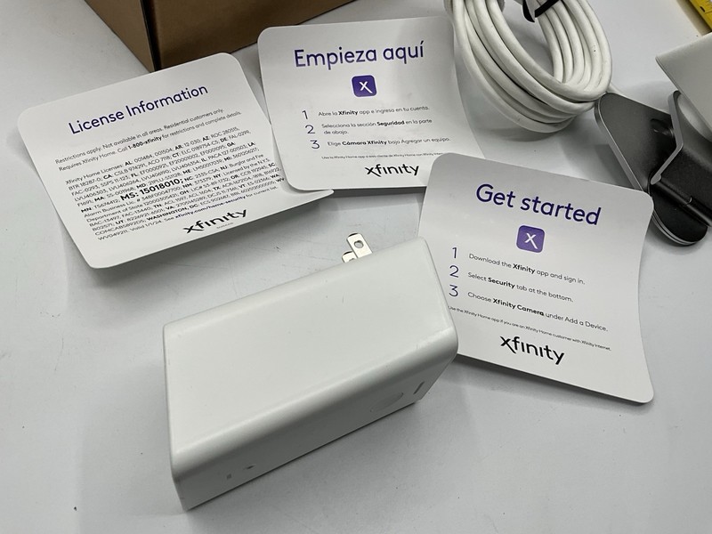 Xfinity xCam2 HD Indoor Outdoor Security Camera SCHC2AEW, Input 12V In White ATL gallery