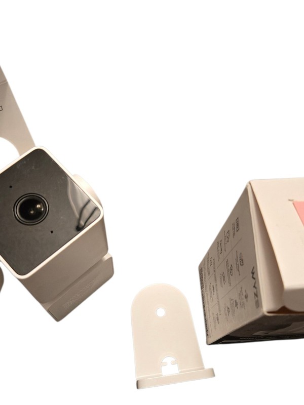 Wyze v3 Wireless Outdoor Surveillance Security Camera_No Cable gallery