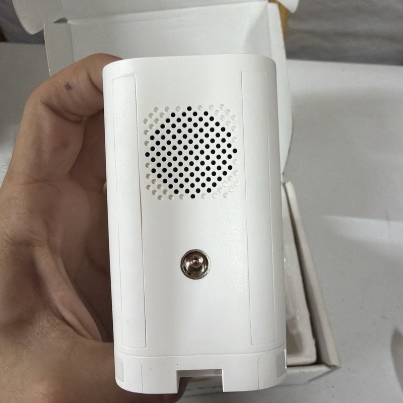 WYZE Wireless Outdoor/Indoor Battery Security Camera, 2.5K HDR (NO BATTERY!) gallery