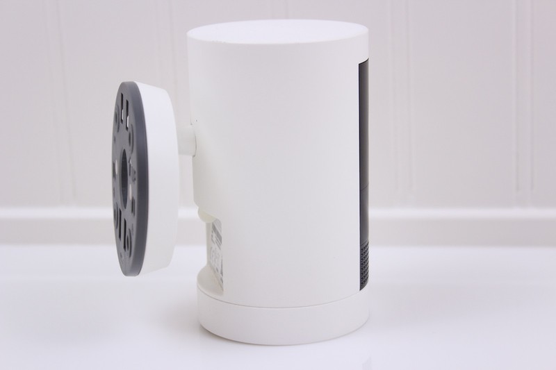 Ring Outdoor Cam Plus Battery Security Camera White w Battery & Mount 5CCEA8 gallery