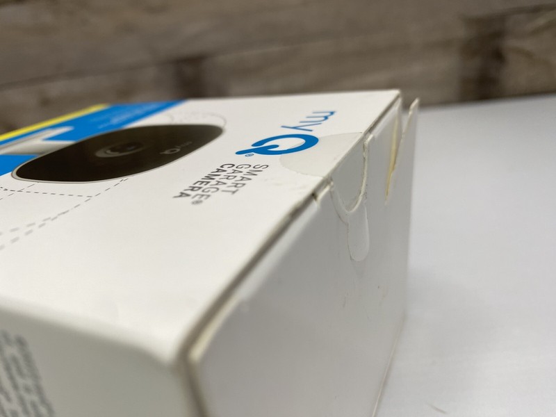 Chamberlain myQ Garage HD 1080p Wi-Fi Security Camera - White NEW DISTRESSED BOX gallery