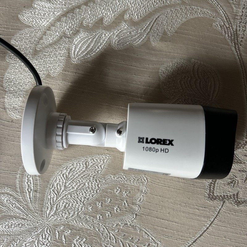 Lorex HD Analog 1080P In/Outdoor Camera w/ infrared. Complete with Cable￼. gallery
