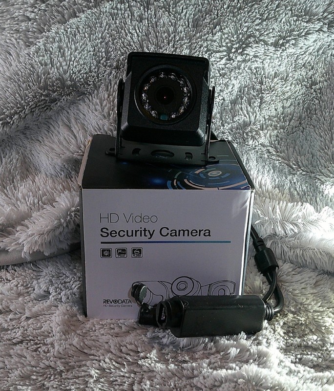 Revodata 1704-2-P-TS IP POE Security Camera 2880x1620P 3.6mm Lens – For Tech Ent