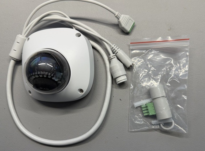 Eagle Eye Networks EN-CDUM-008a Dome IP Security Camera – PoE / 12V used