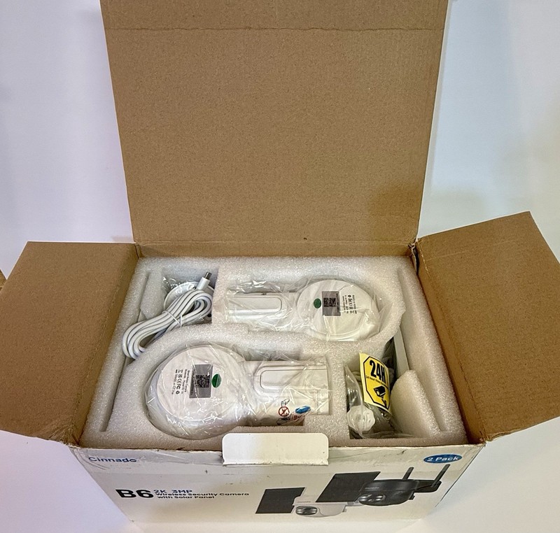 Cinnado B6 2K 3MP Wireless Security Camera System With Solar Panel 2 Pack NIB gallery