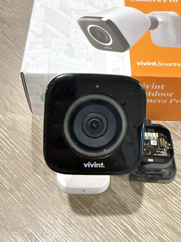 Vivint Outdoor Camera Pro Gen 1 gallery