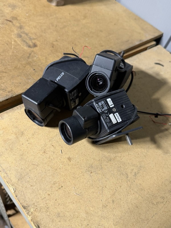 Pelco CCC1380H-6 Security Cube Color Camera LOT OF 3