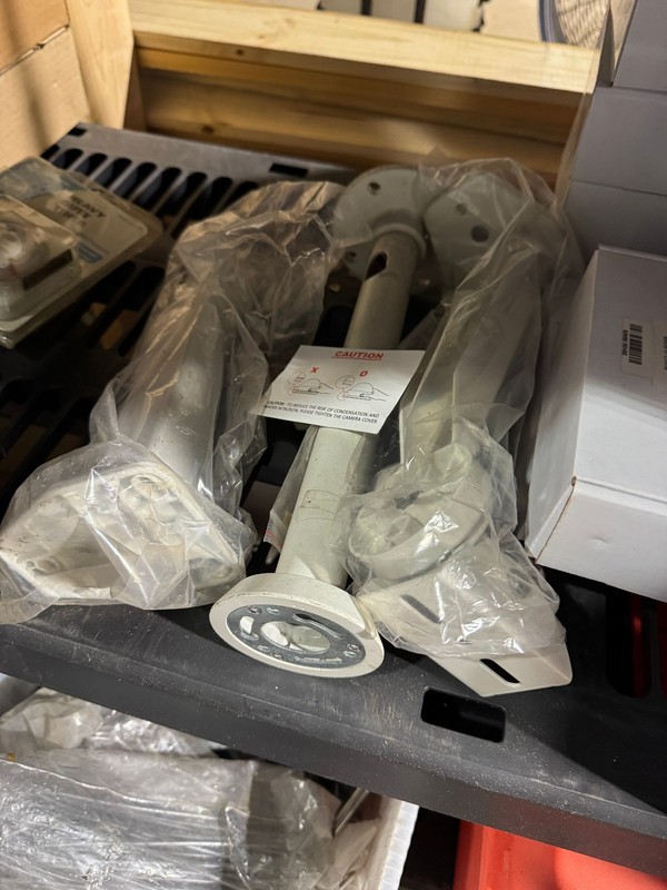 Everfocus EPTZ100-CPM Ceiling Mounting Bracket (OPEN BOX) THE ONE IN MIDDLE