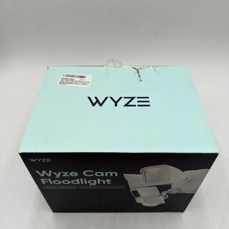 Wyze Cam Floodlight v3 1080p HD IP65 WiFi Smart Cam 2600 Lumen Motion-Activated gallery