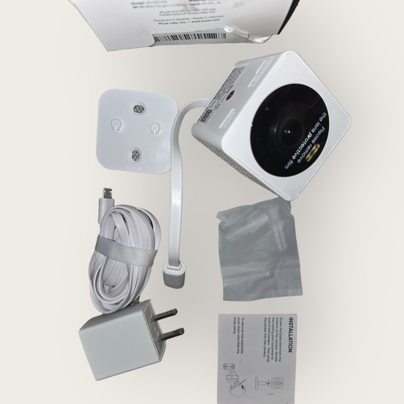 Wyze Cam OG 1080p Cam with Spotlight & Night Vision gallery