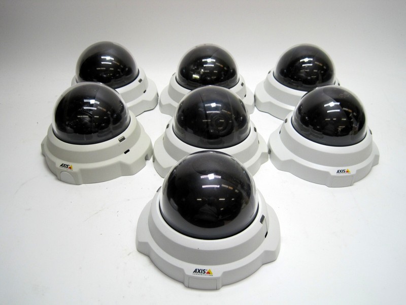 Lot of 7 – Axis P3304 Indoor/Outdoor Network Security Camera POE