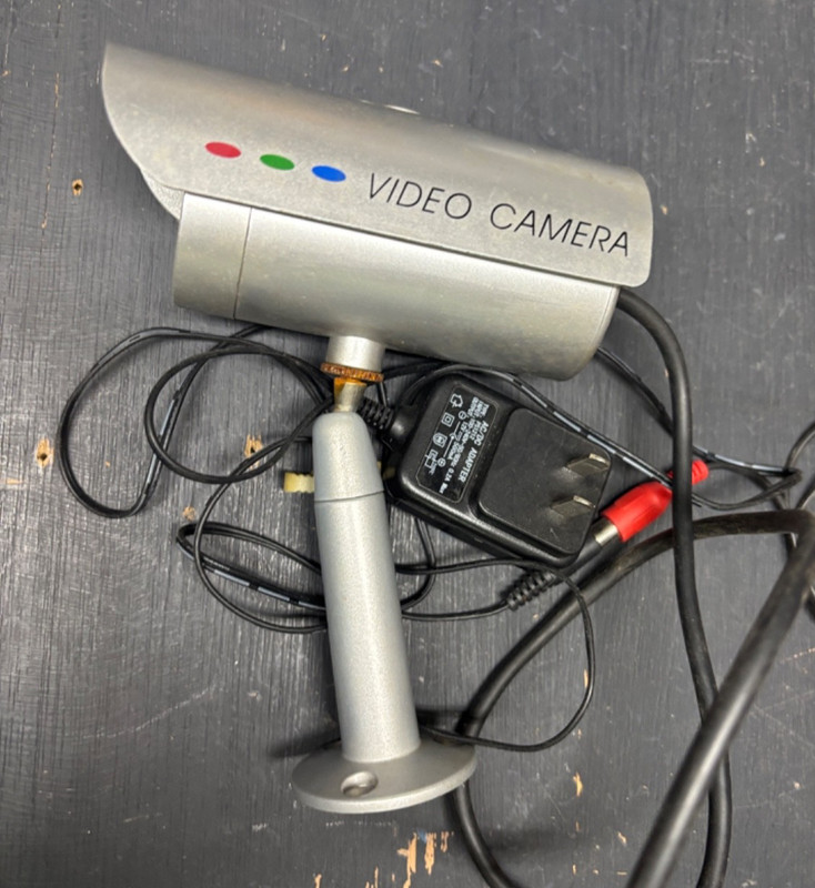 Color CMOS Video Camera Model LYD-804C base weather shield power supply no brand gallery