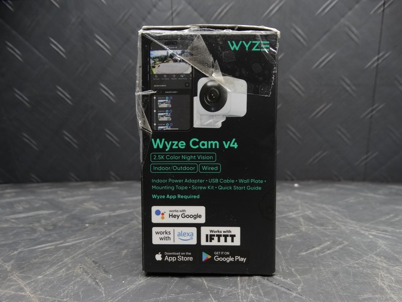 Wyze Cam v4 Wi-Fi 2.5K QHD Indoor/Outdoor Plug-In Smart Home Security Camera gallery