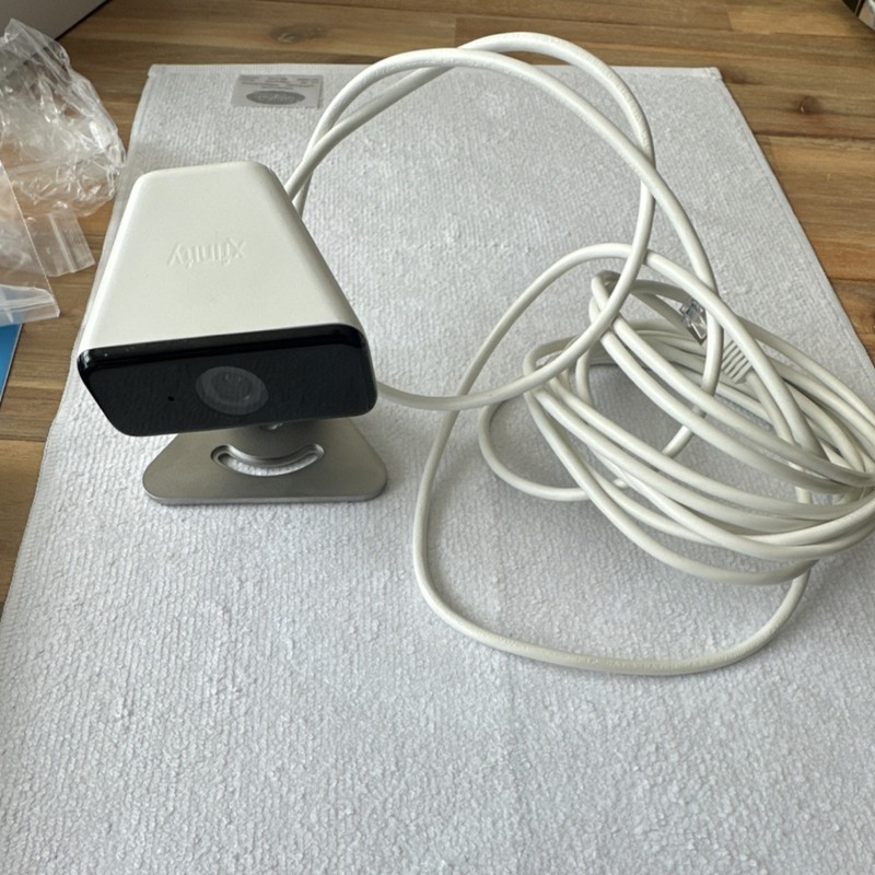 Xfinity Wired Indoor Surveillance Camera White Wi-Fi Model Xfinity Home gallery
