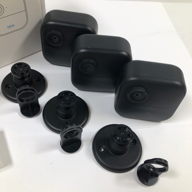 Blink Outdoor 4 1080p Wi-Fi Outdoor 3-Camera Security System - Black gallery