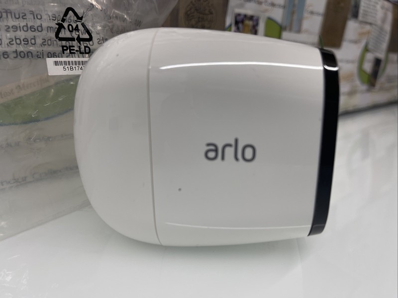 Arlo Go VML4030 Security Camera (VML4030-200NAS) (B1) gallery