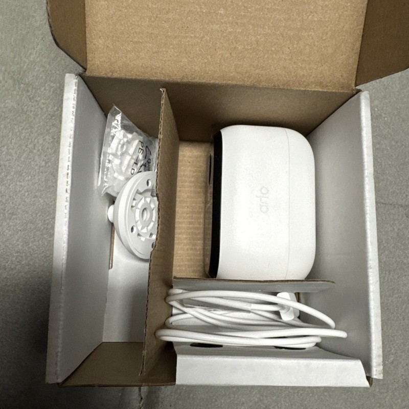 Arlo Essential Outdoor Camera 2nd Generation White VMC2050 - Used gallery