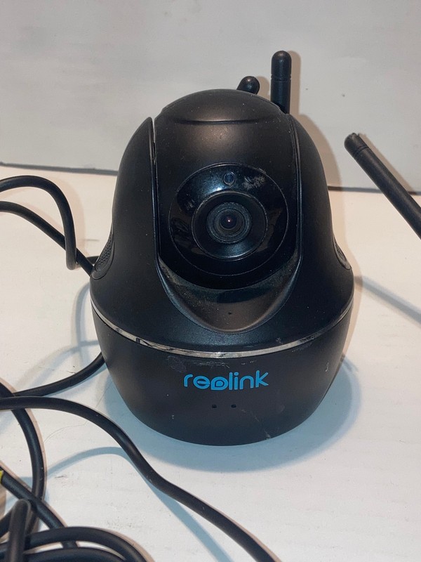 2 Reolink C1 Pro Black Indoor Wireless Security Cameras with Cables For Parts gallery