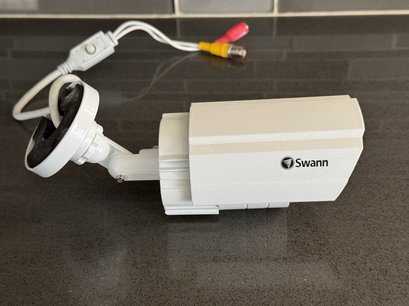 Swann COCAM BUL900TVL N3960 Security Cam gallery