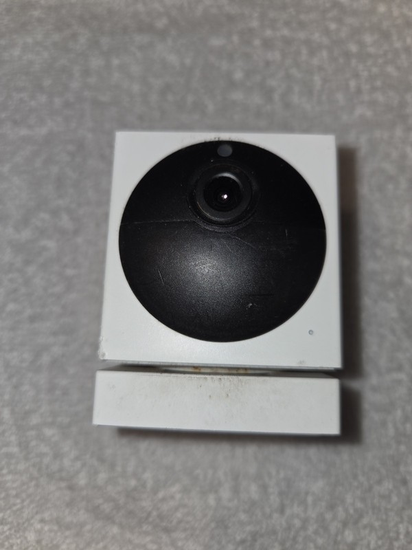 Camera Lot: Blink XT2, Wyze v1, 2x Wyze v3 & Tapo C120. Used, As-Is. gallery
