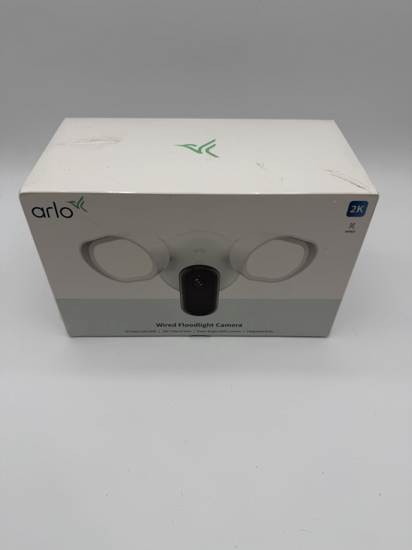 Arlo Wired Floodlight Camera Home Security Camera with 2K Video & HDR NEW IN BOX