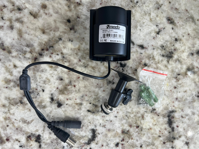 Zmodo Bullet Security Camera CM-C11306BK (TI-051) w/ Night Vision + BMC Cable gallery