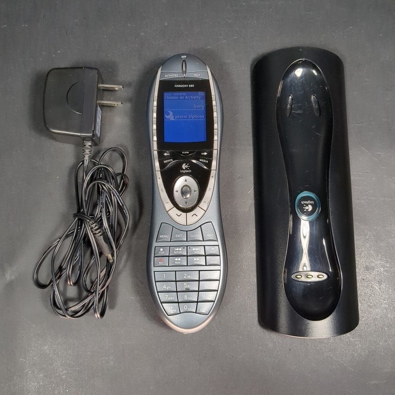 Logitech Harmony 880 Advanced Universal Remote Control Black Dock and Charger