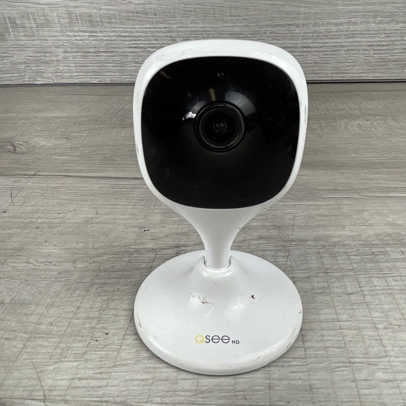 Q See 1080p WiFi Cube Wi-Fi Security Camera Night Vision Micro SD Two-way talk