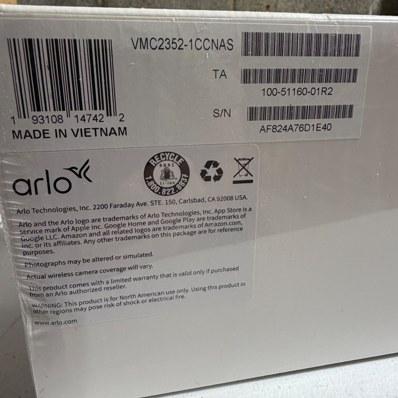 Arlo Essential XL Outdoor Camera 2nd Gen 3-Pack 1080p HD White VMC2352-1CCNAS gallery