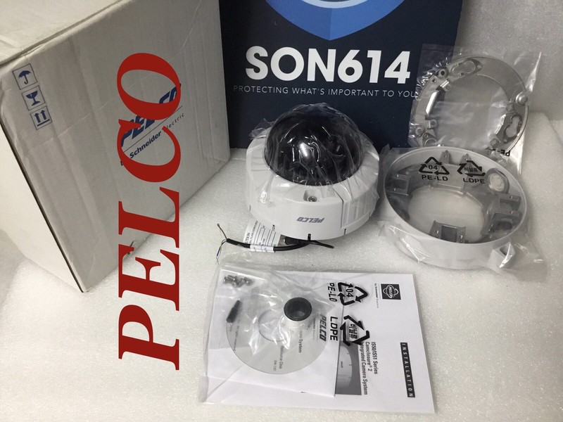 NEW Security Color Camera W/ 2.8-10mm 540TVL NTSC D/N Smoke PELCO IS50-CHV10S