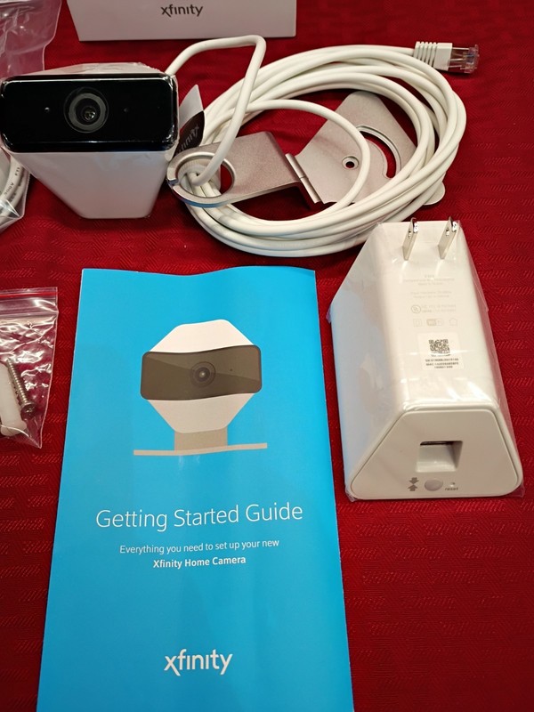 Xfinity Xchc2AEW Home Wireless Security Camera 720P W/ Box, Paperwork gallery