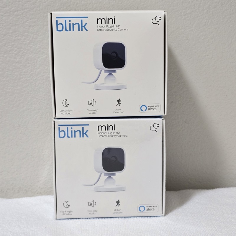 Blink Mini Indoor 1080p Wi-Fi Security Camera BCM00300U White 2 Pack New READ