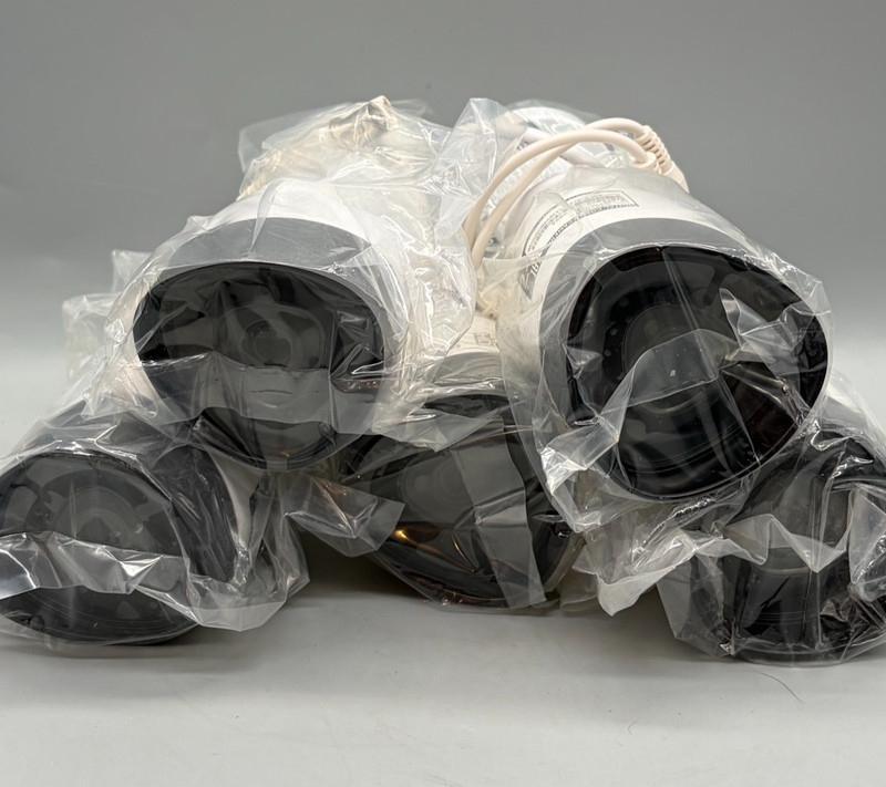 5 Samsung SDC-9441BCN HD 1080p Surveillance Cameras & BNC Cables gallery