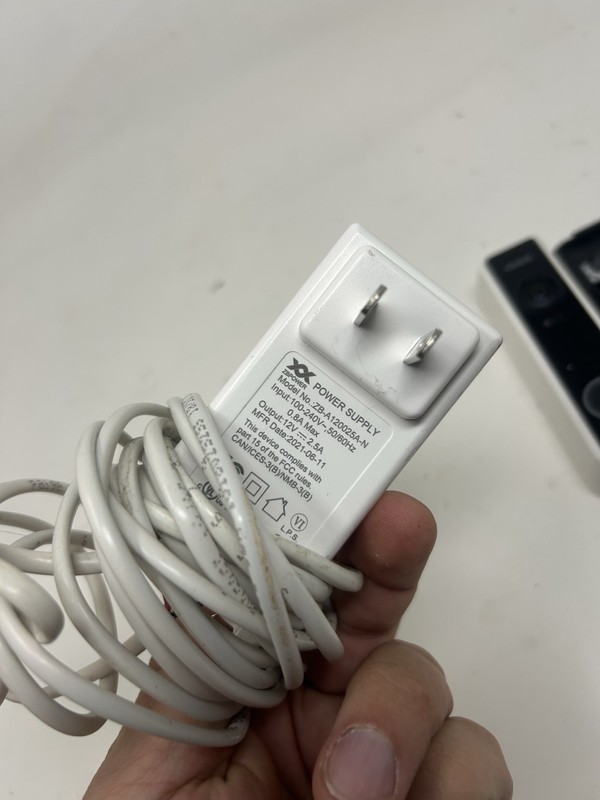 Vivint Doorbell Camera Pro (VS-DBC300-WHT ) UNTESTED gallery