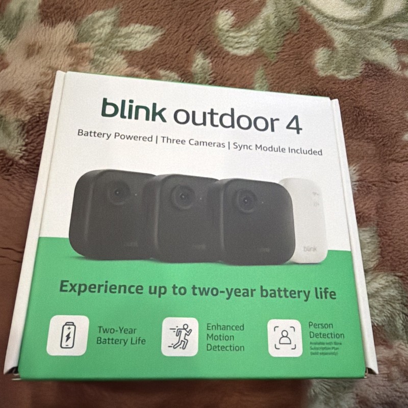 Blink Outdoor 4 Wireless Smart Security Camera, 3 Camera system BRAND NEW!