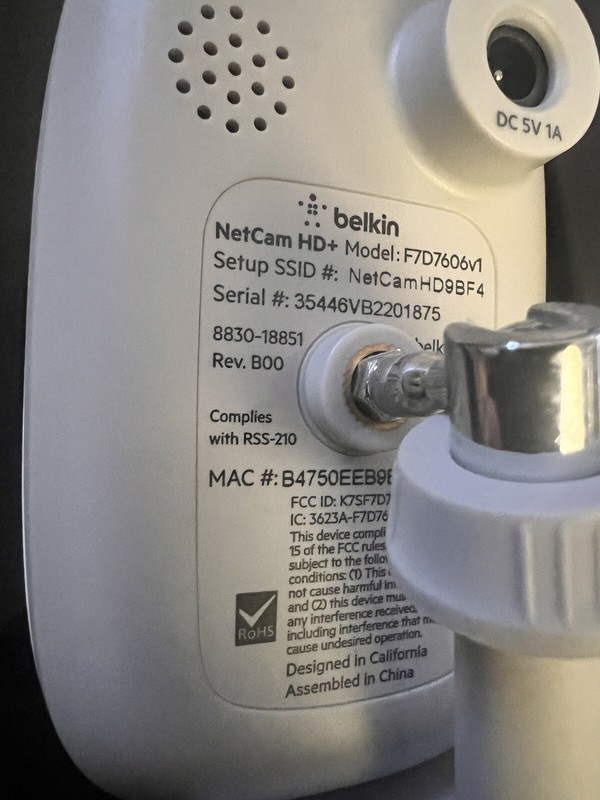 Belkin NetCam HD Wi-Fi Camera with Glass Lens and Night Vision (F7D7606fc)™ gallery